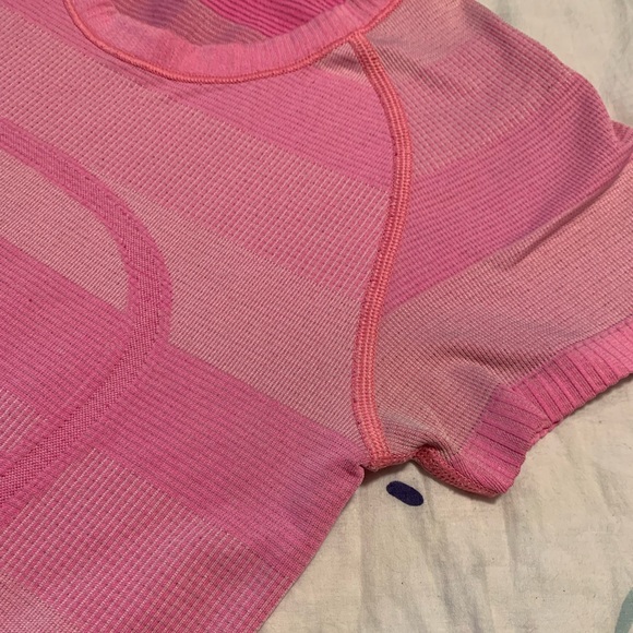 Lululemon Swiftly Tech Short-Sleeve Shirt 2.0 - Picture 13 of 14